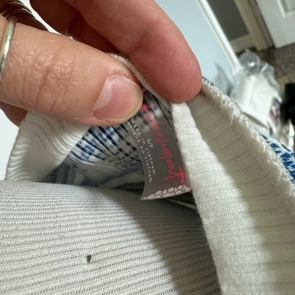 Free People Movement Long Sleeve Layering top
Plaid Button-Up Women's Top - Picture 5 of 5